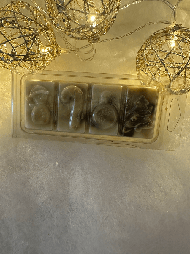 Clamshell